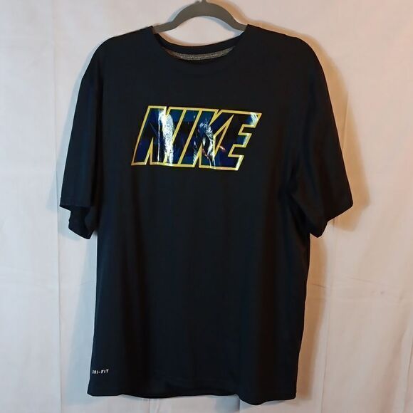 Nike Dri Fit Men's Training Tee - Picture 1 of 7